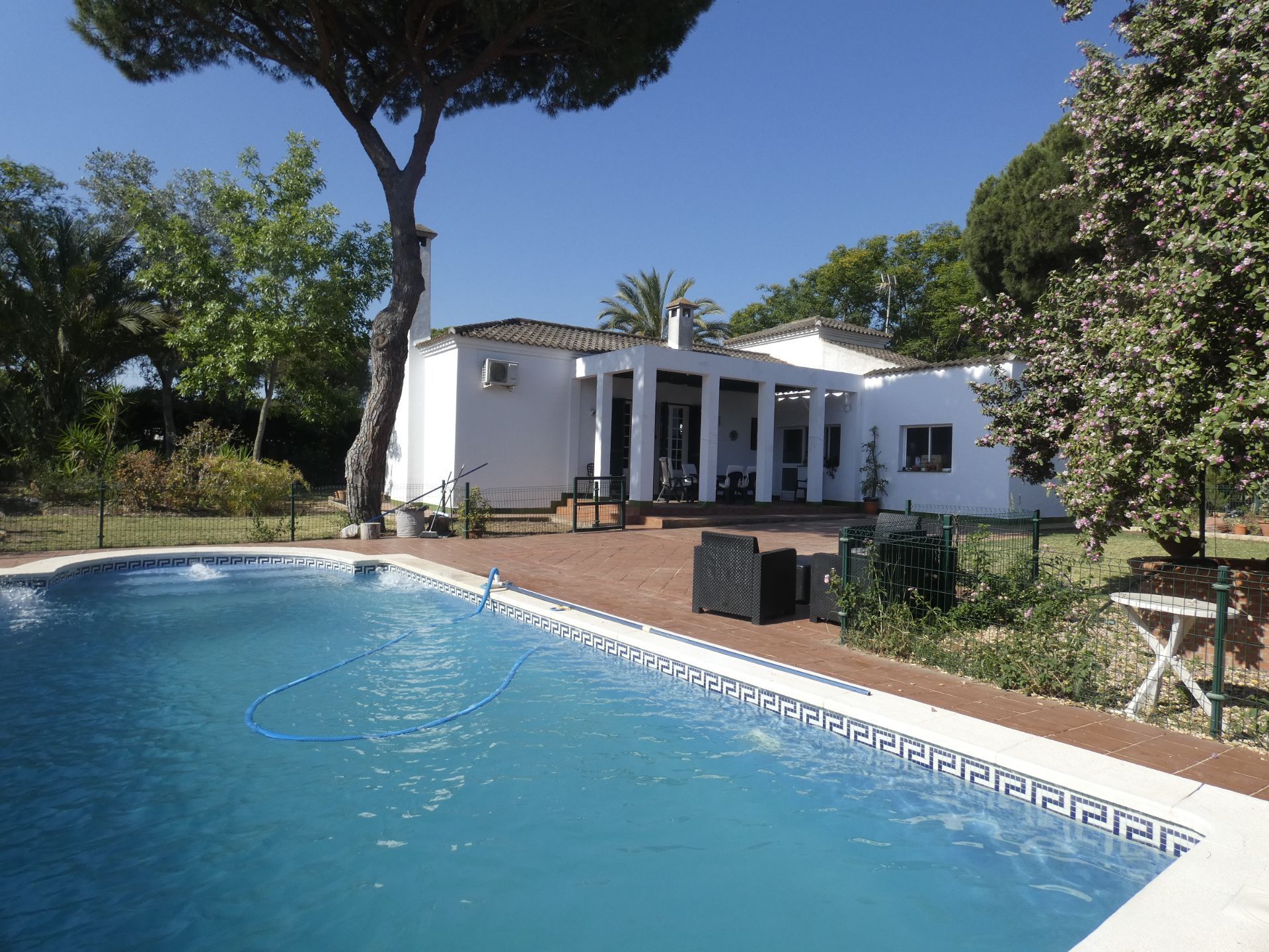 Jardí de Casa o xalet en venda en Aljaraque amb Aire condicionat, Terrassa i Traster