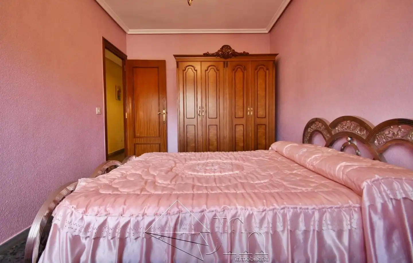 Schlafzimmer von Einfamilien-Reihenhaus zum Verkauf in Íscar mit Heizung und Balkon