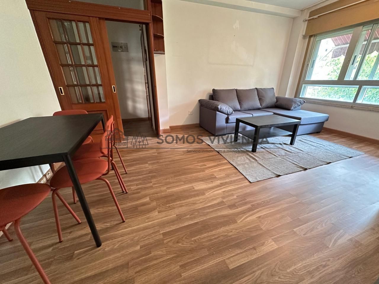 Sala d'estar de Pis en venda en Ourense Capital  amb Calefacció i Moblat