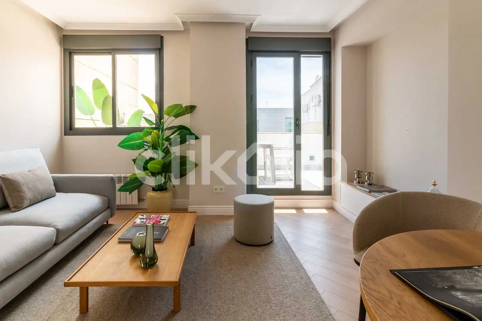 Wohnzimmer von Dachboden zum Verkauf in Madrid mit Klimaanlage, Heizung und Terrasse