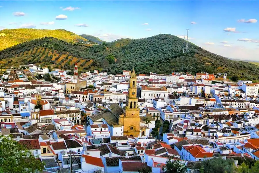 Vista exterior de Casa adosada en venda en Constantina amb Terrassa