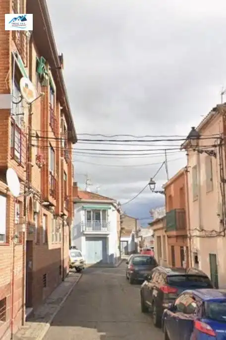 Vista exterior de Piso en venta en Yunquera de Henares