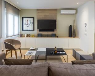 Sala d'estar de Pis de lloguer en  Santa Cruz de Tenerife Capital amb Aire condicionat, Moblat i TV