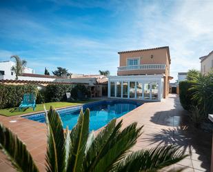 Jardí de Casa o xalet en venda en Empuriabrava amb Aire condicionat, Piscina i Balcó