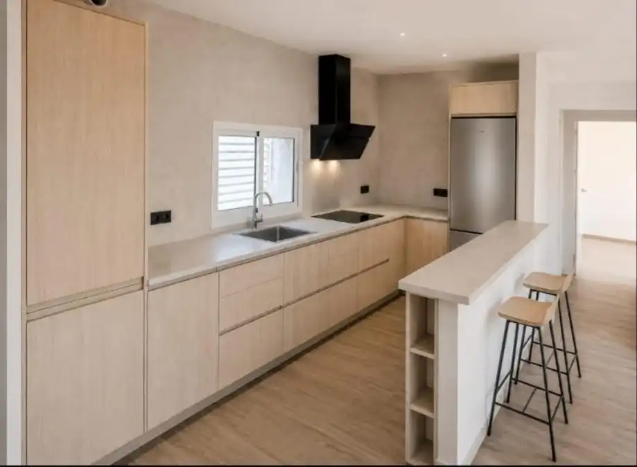Cuina de Apartament en venda en Sanlúcar de Barrameda amb Aire condicionat i Traster