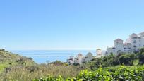 Vista exterior de Casa o xalet en venda en Torrox amb Aire condicionat, Calefacció i Jardí privat