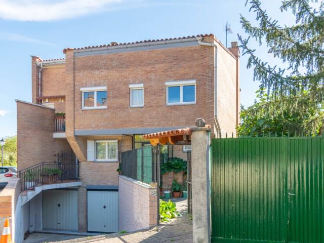 Casa adosada en Venta en Calle Zubicozabal, 2 en Badostain