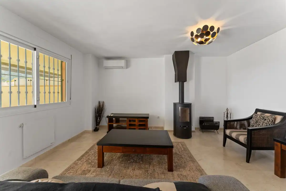 Sala de estar de Apartamento en venta en Mijas con Aire acondicionado, Jardín privado y Terraza