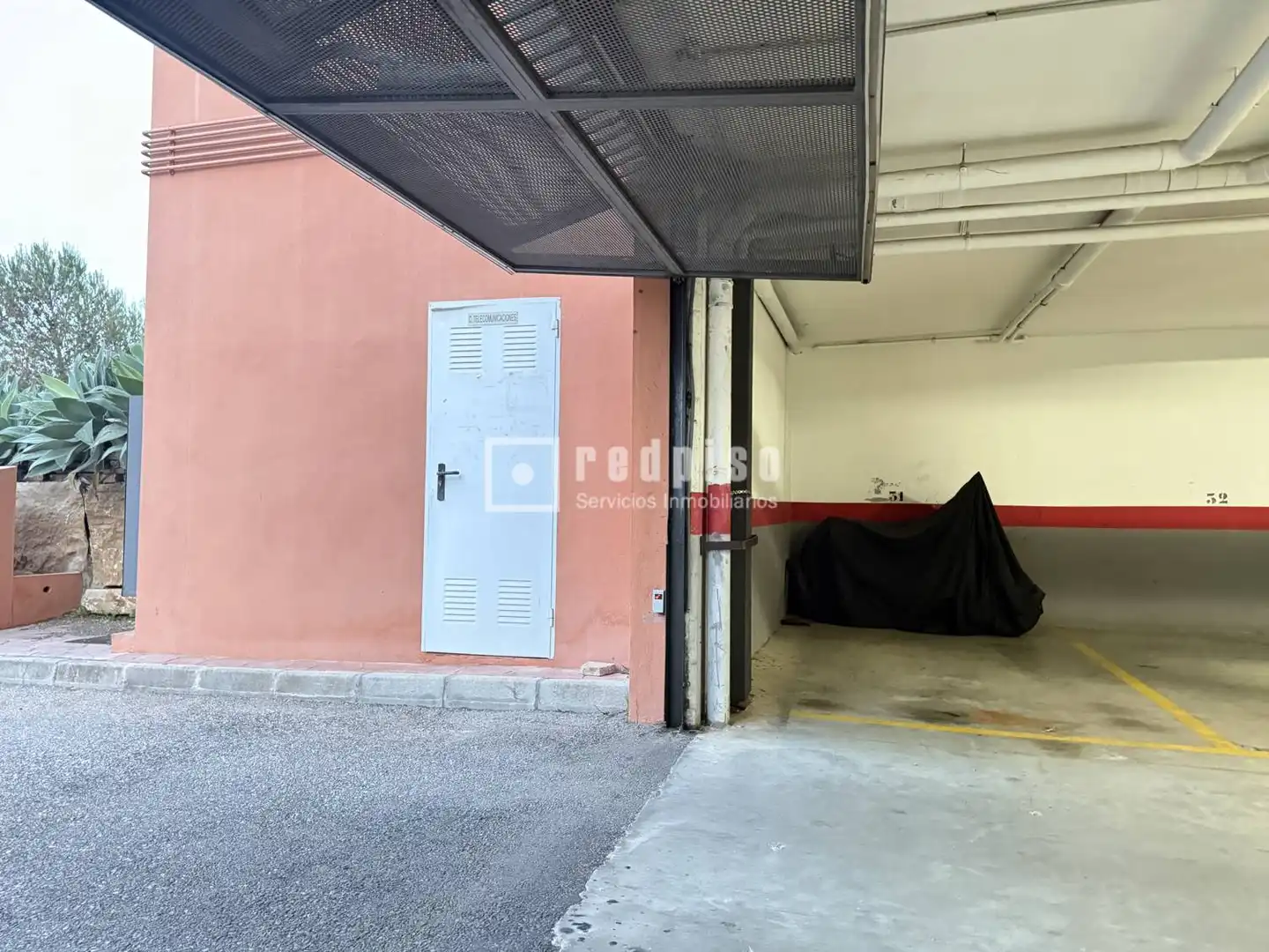 Parkplatz von Wohnung zum Verkauf in Rincón de la Victoria mit Klimaanlage, Privatgarten und Terrasse