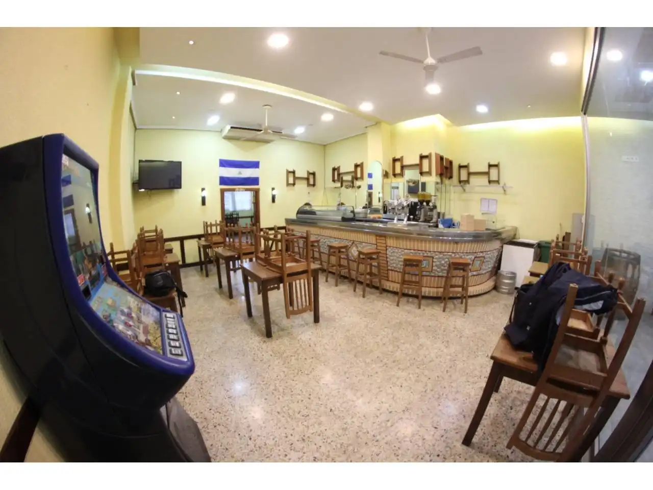 Business premises for sale in Calle Juan Arana (Bar Tranche) 13, imagen 3