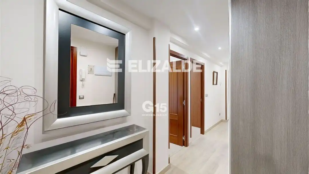 Piso en venta en Donostia - San Sebastián  con Balcón