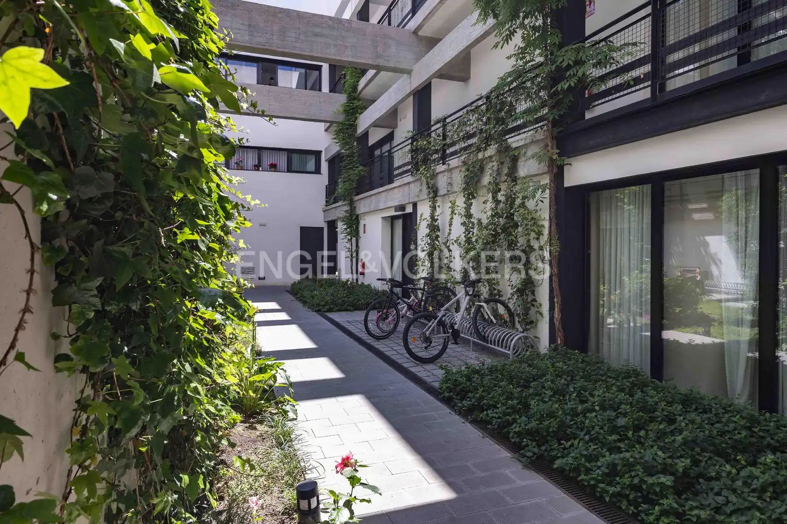 Vista exterior de Ático en venta en Barcelona con Calefacción