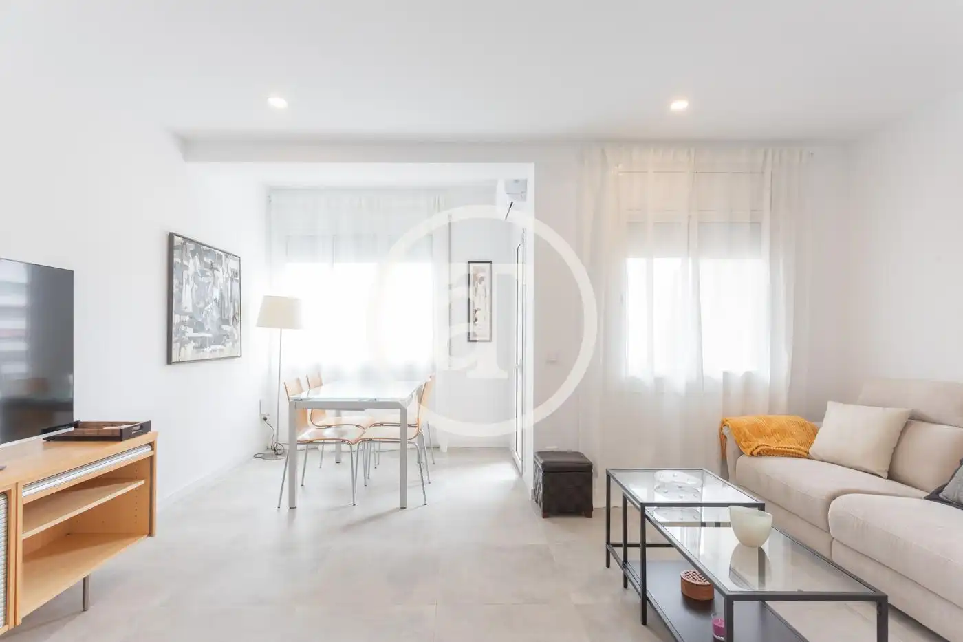 Living room of Flat for rent in  Barcelona Capital  with Air Conditioner, Heating and Furnished