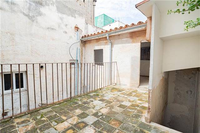 Edificio en Venta en Plaça dels Patins