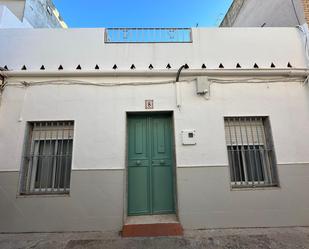 Exterior view of House or chalet for sale in Utrera  with Terrace and Storage room