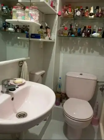 Badezimmer von Wohnung zum Verkauf in Barcelona mit Möbliert