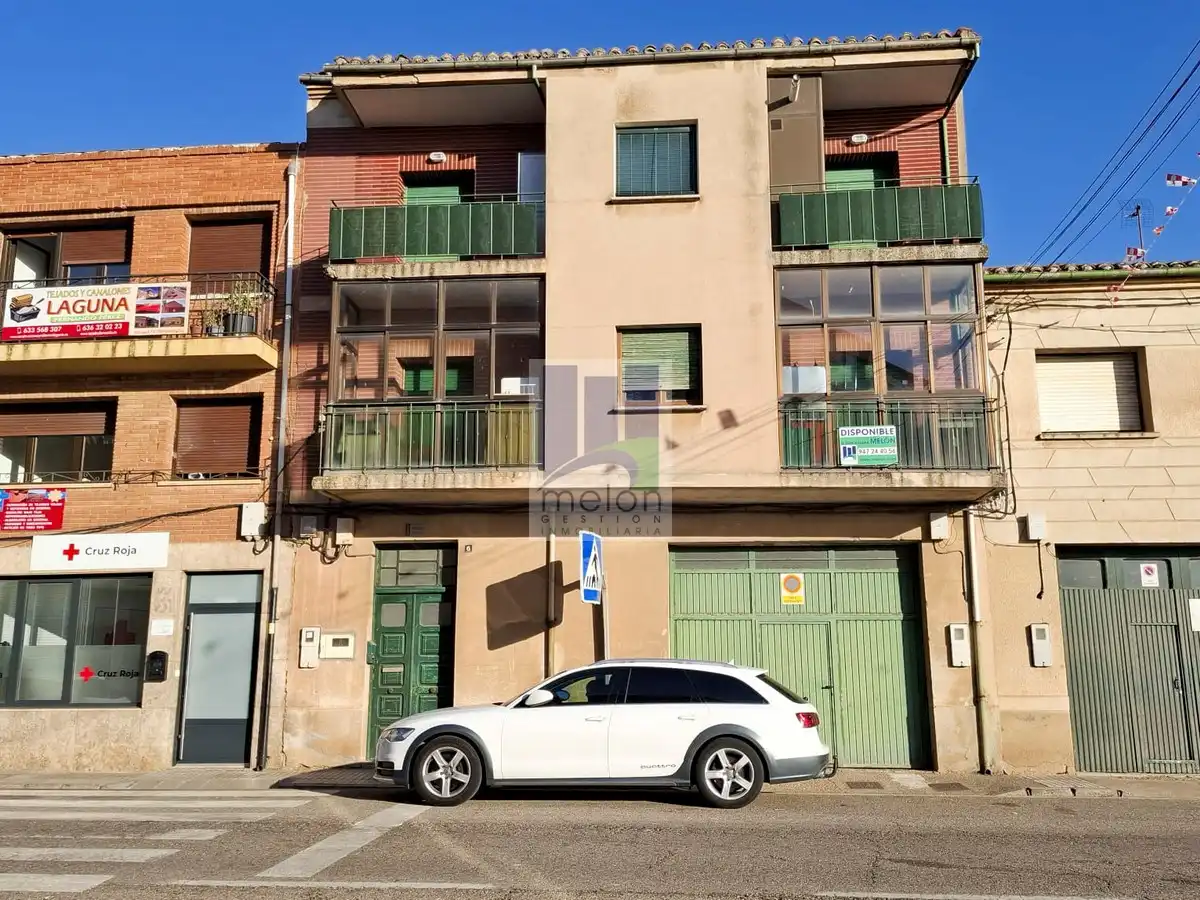 Vista exterior de Piso en venta en Melgar de Fernamental con Trastero