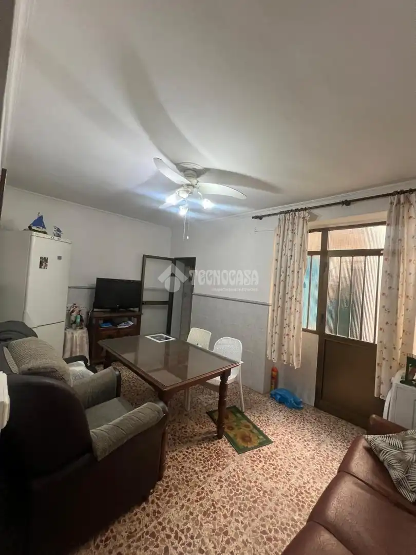 Sala d'estar de Casa o xalet en venda en Sevilla amb Terrassa