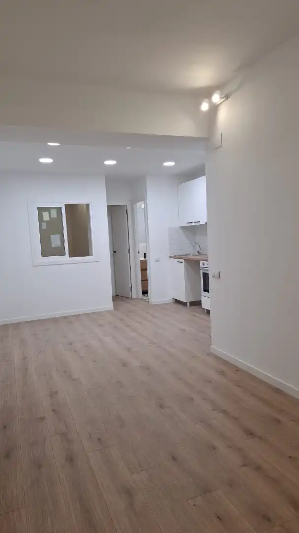 Cocina de Piso en venta en Barcelona con Parquet, Horno y Alarma