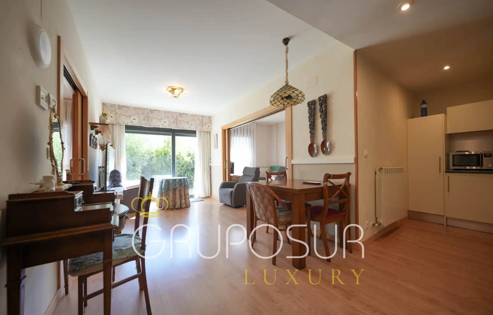 Sala de estar de Piso en venta en Valladolid con Calefacción, Jardín privado y Parquet