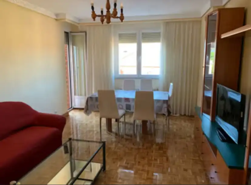 Piso con terraza en alquiler en Calle Tomillar 8