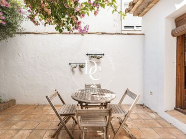 Casa con balcone in vendita a Carrer del Doctor Cuadras