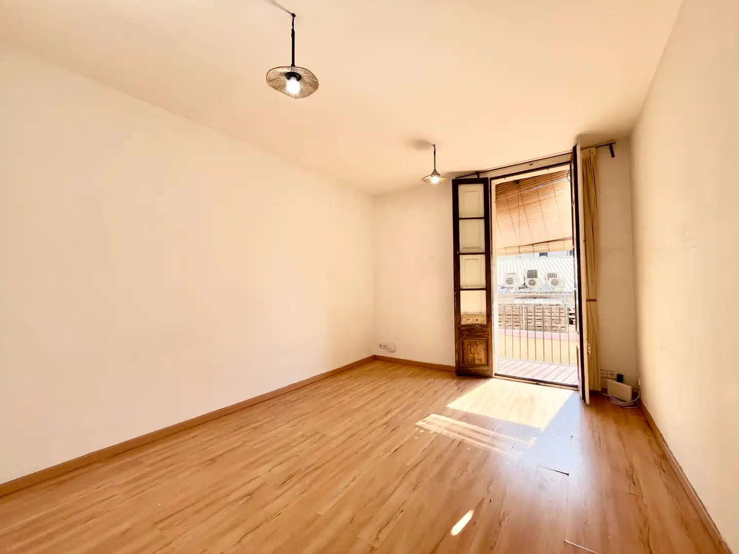 Living room of Flat for sale in Barcelona  with Parquet flooring, Oven and Balcony