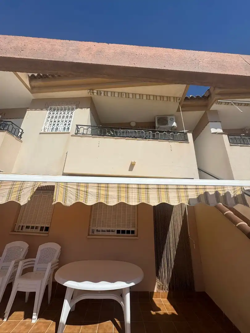 Vista exterior de Àtic en venda en Los Alcázares amb Aire condicionat, Calefacció i Terrassa