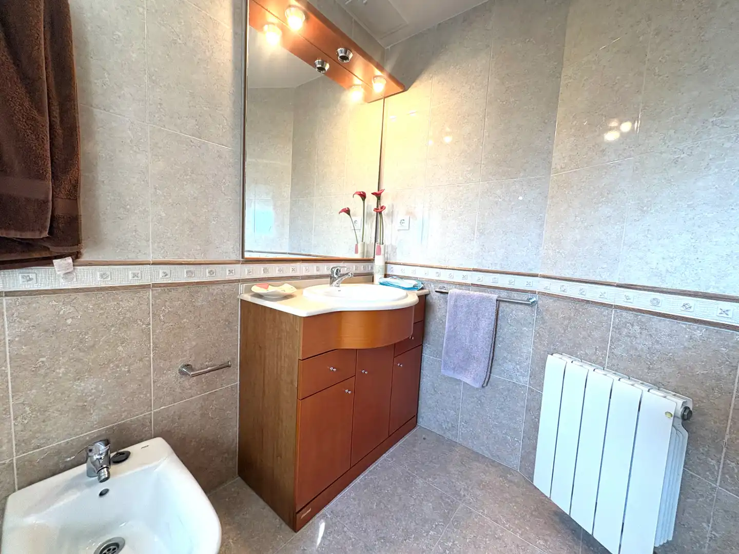 Baño de Casa adosada en venta en La Pobla de Montornès   con Calefacción, Jardín privado y Terraza