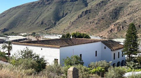 Descubre esta extraordinaria propiedad situada en Berja