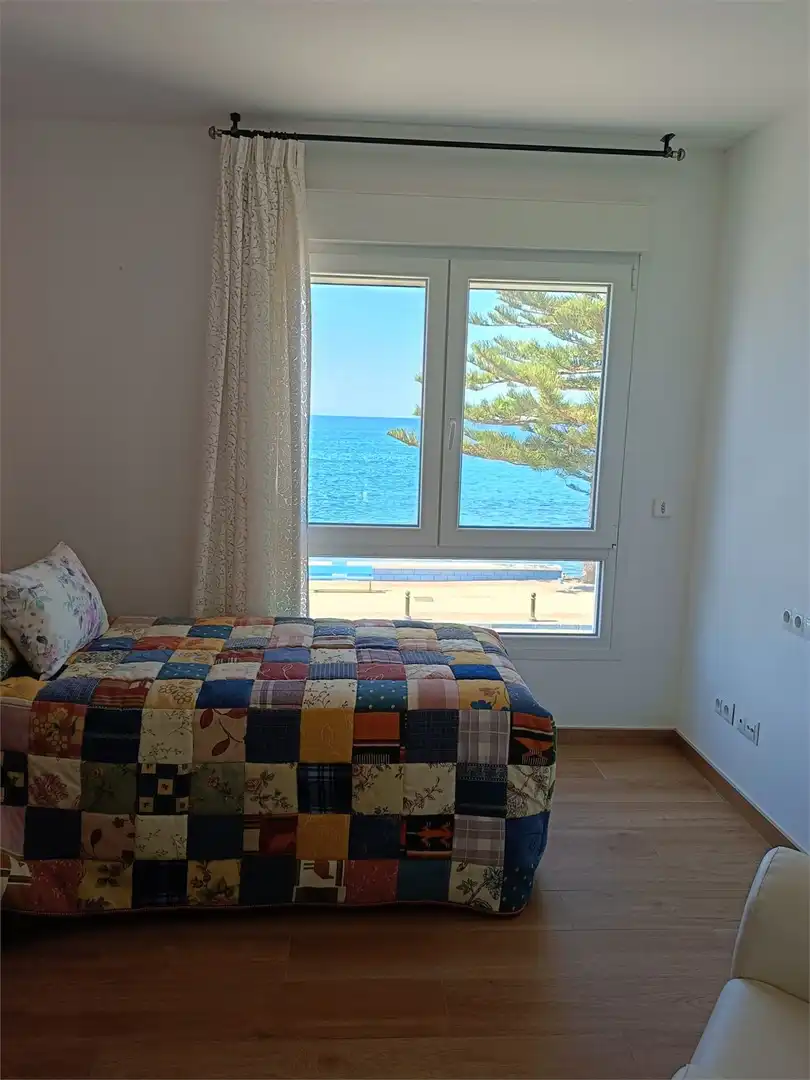 Dormitori de Casa o xalet en venda en Vélez-Málaga amb Terrassa i Moblat