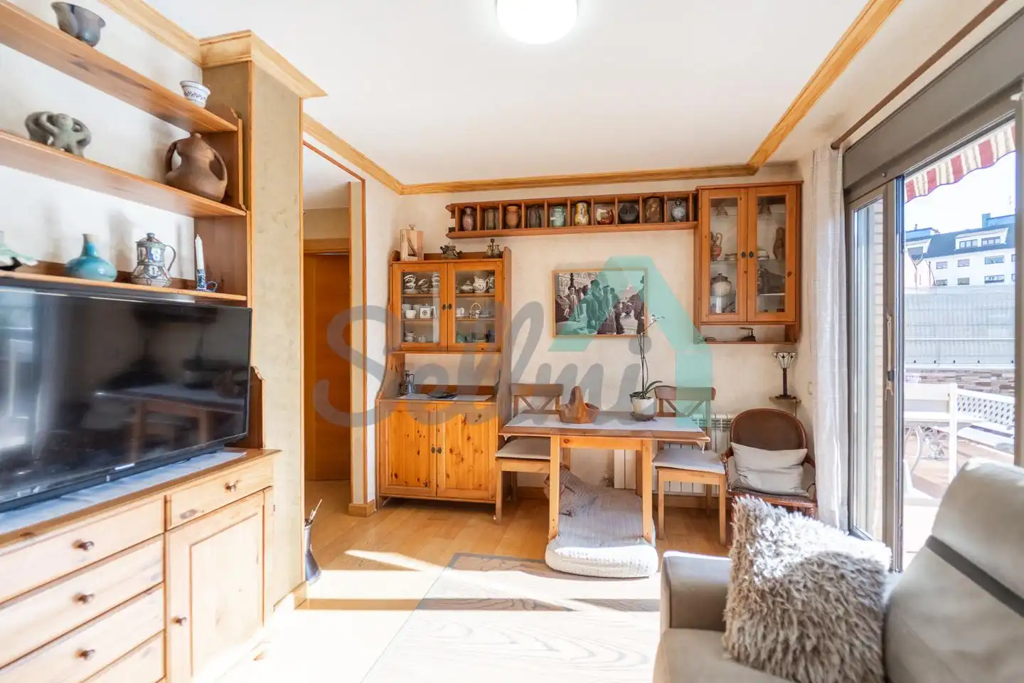 Sala de estar de Ático en venta en Oviedo  con Calefacción, Parquet y Terraza