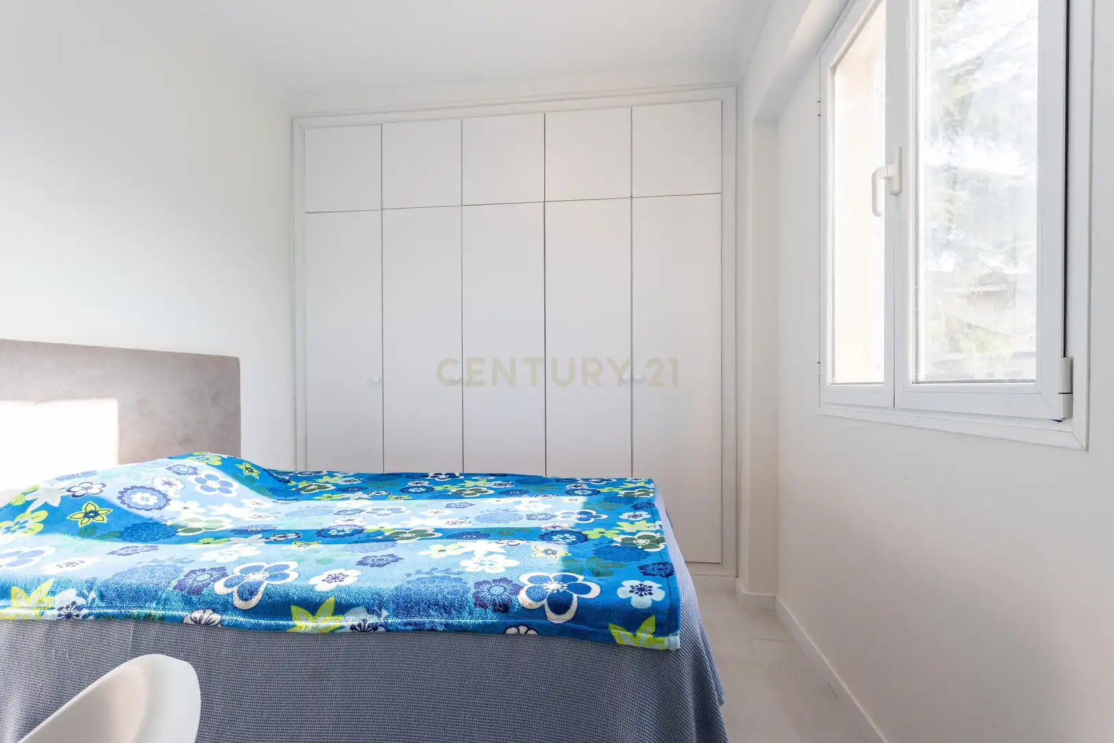 Villa con terrazza in vendita a REINES, imagen 32