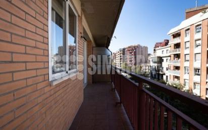 Bedroom of Flat for sale in  Barcelona Capital  with Balcony