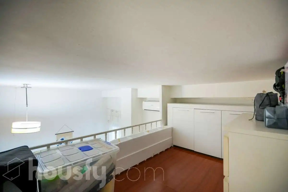 Flat for sale in Madrid  with Heating and Furnished