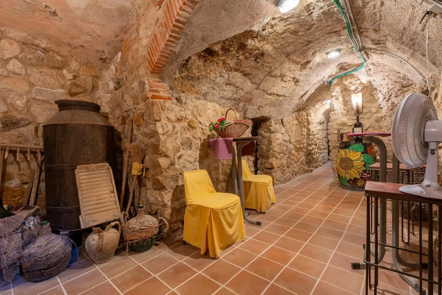 Buildings for sale in Torrelaguna