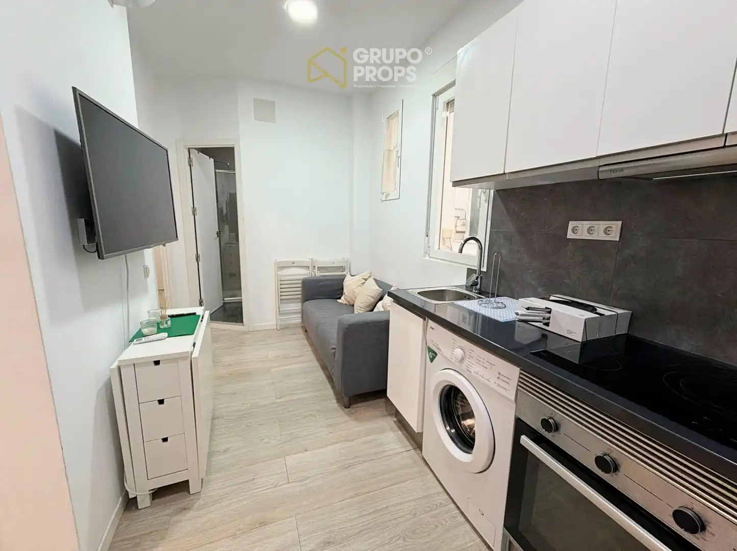 Flat for rent in Trafalgar