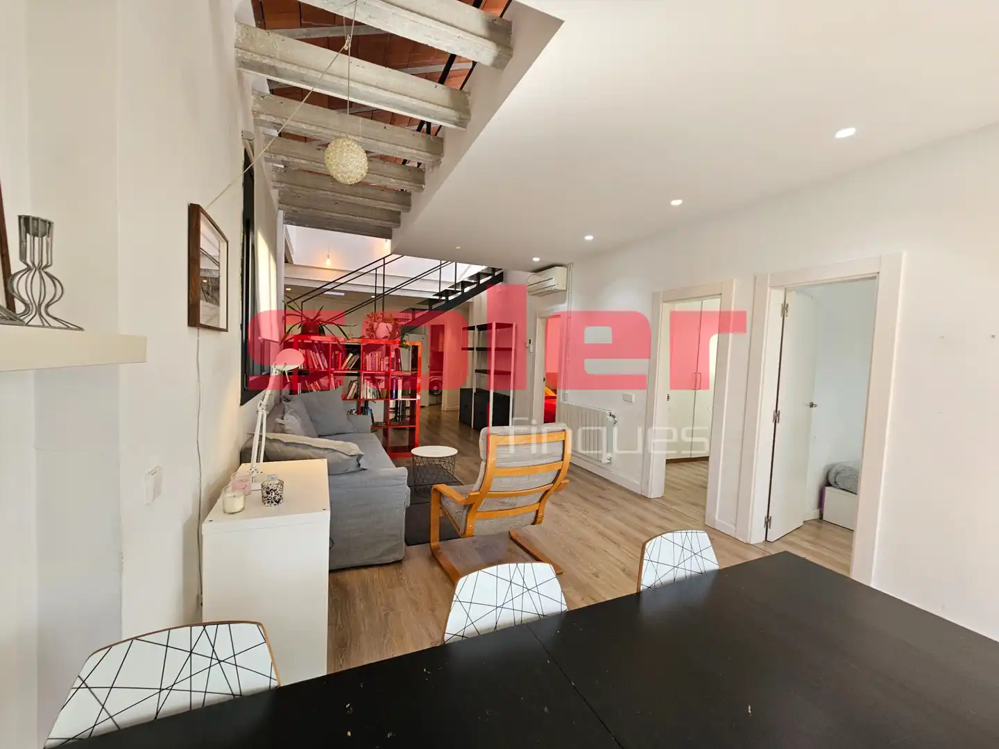 Sala de estar de Casa o chalet en venta en Sant Cugat del Vallès con Aire acondicionado, Calefacción y Jardín privado