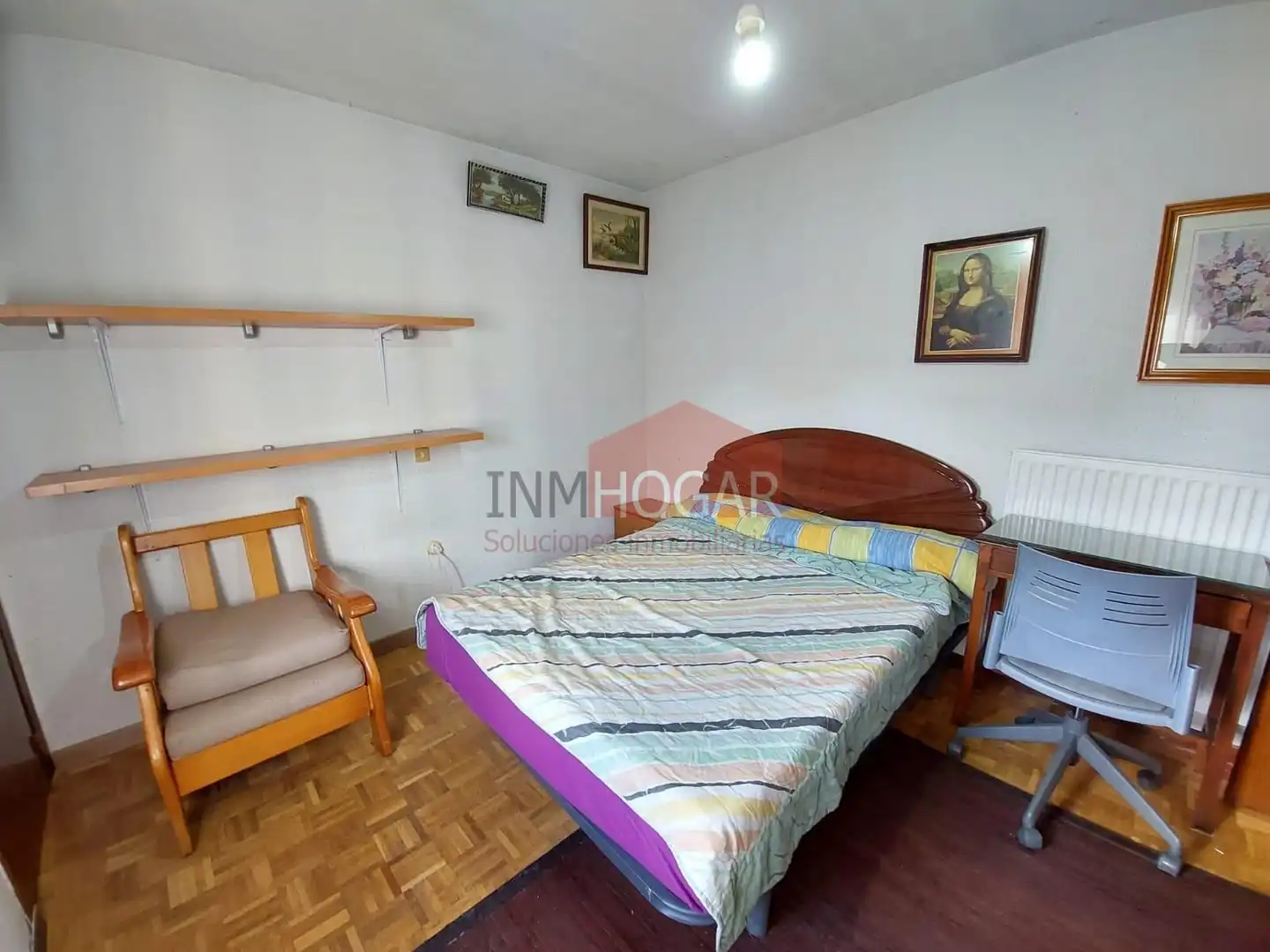 Dormitori de Pis de lloguer en Ávila amb Parquet, Terrassa i Moblat
