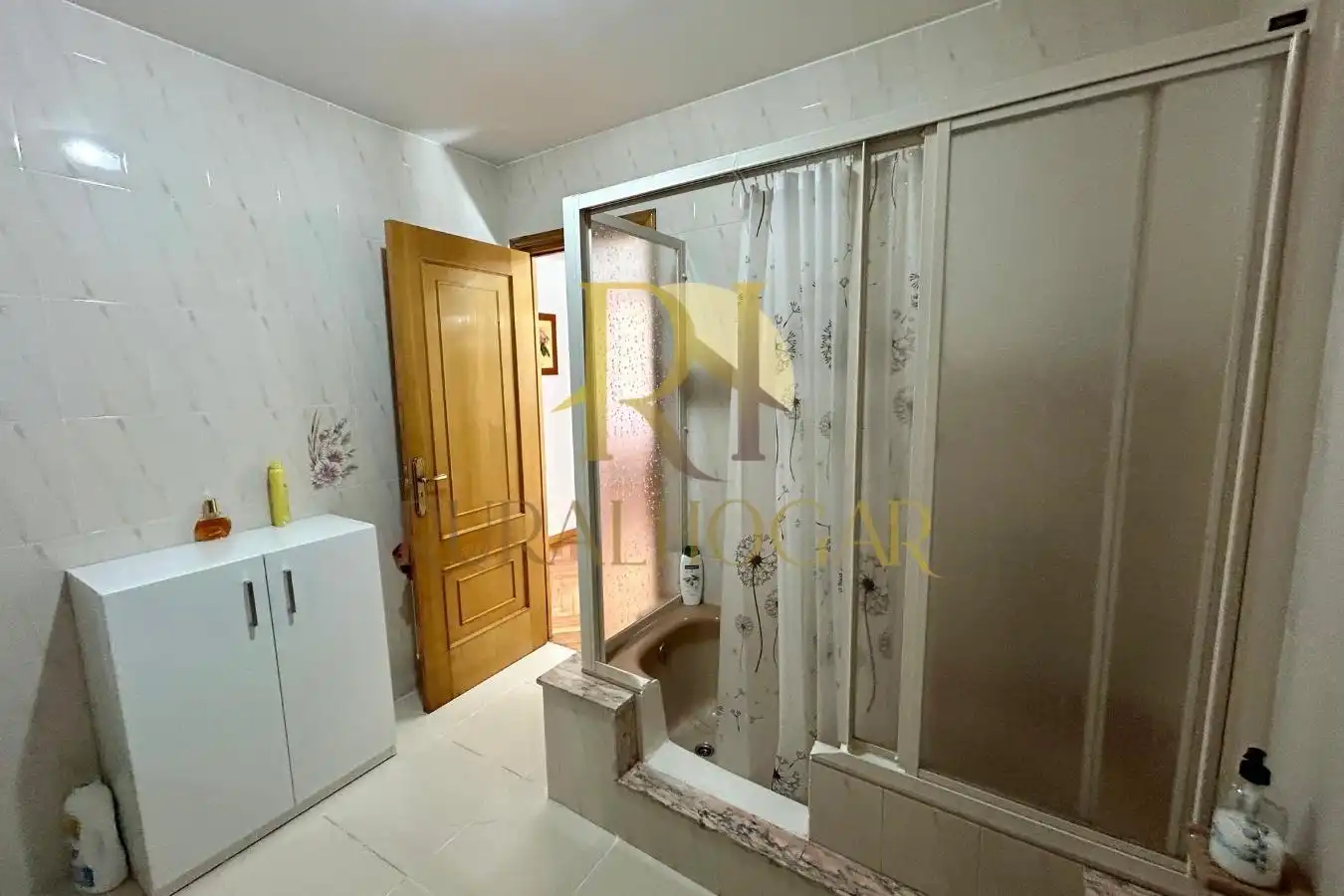Casa adosada en venta en Vilamartín de Valdeorras con Terraza