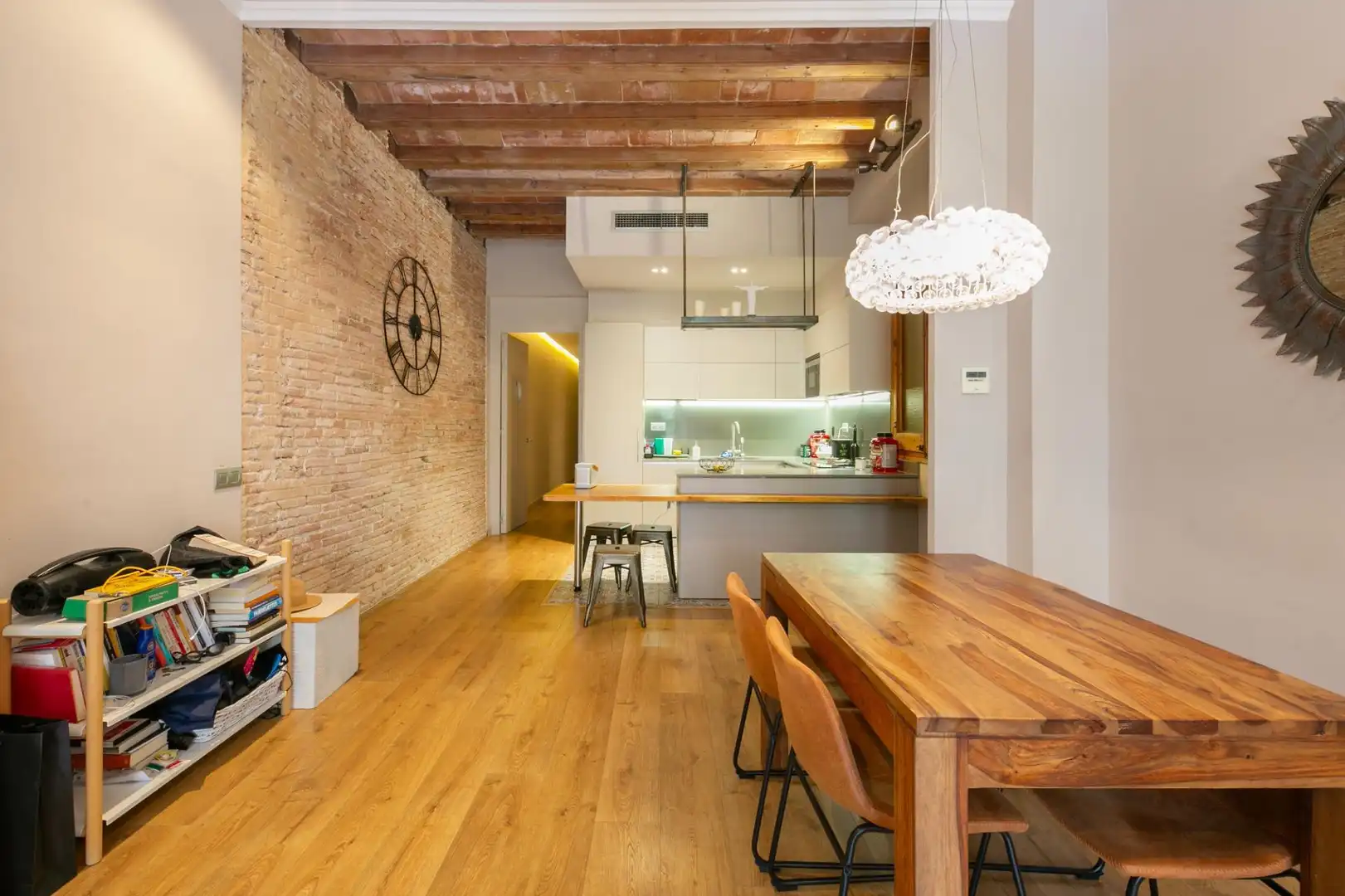 Cocina de Piso de alquiler en Barcelona con Calefacción, Parquet y Amueblado