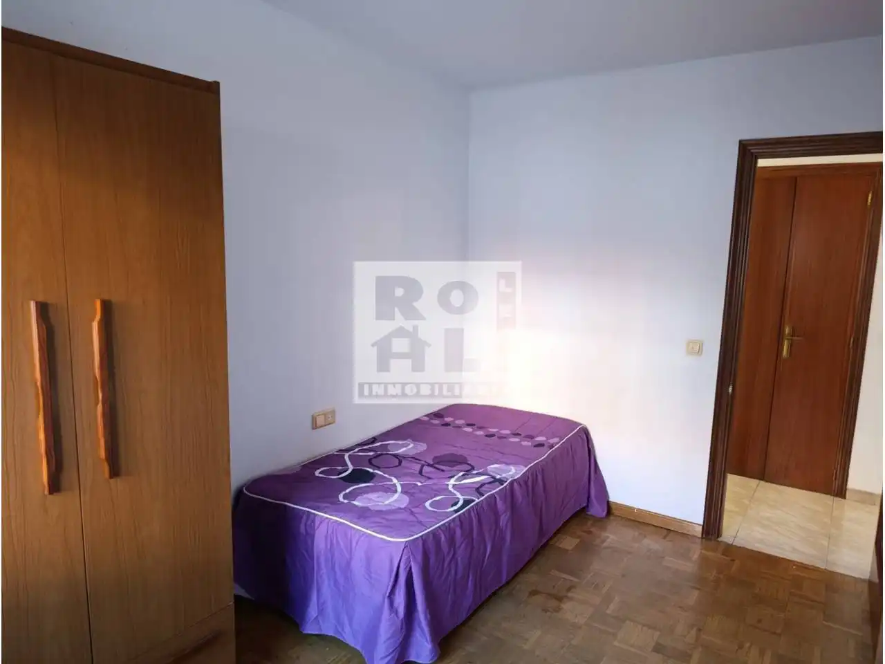 Habitación de Piso en venta en León Capital  con Calefacción, Terraza y Trastero