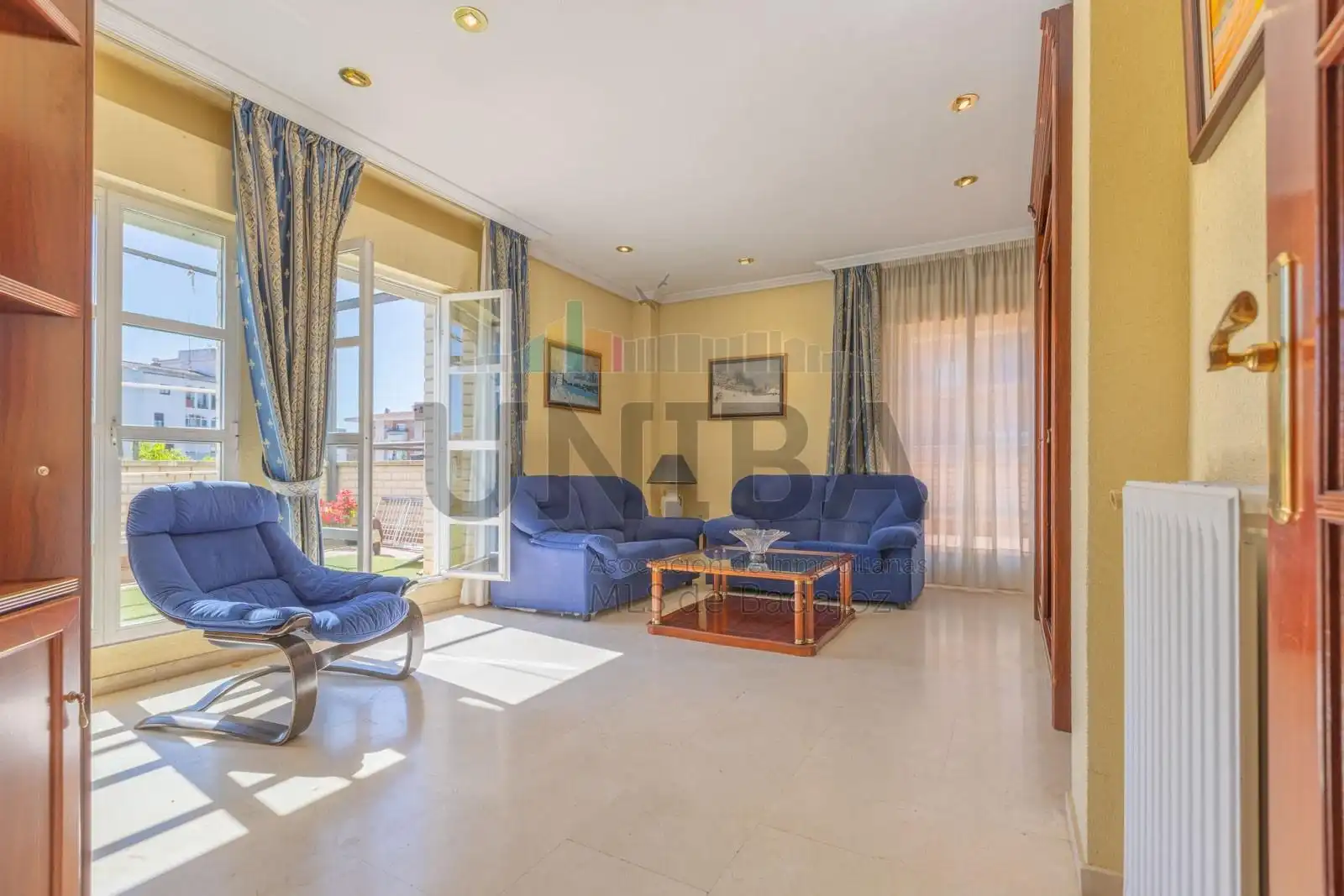 Living room of Flat for sale in Badajoz  with Air Conditioner, Heating and Terrace