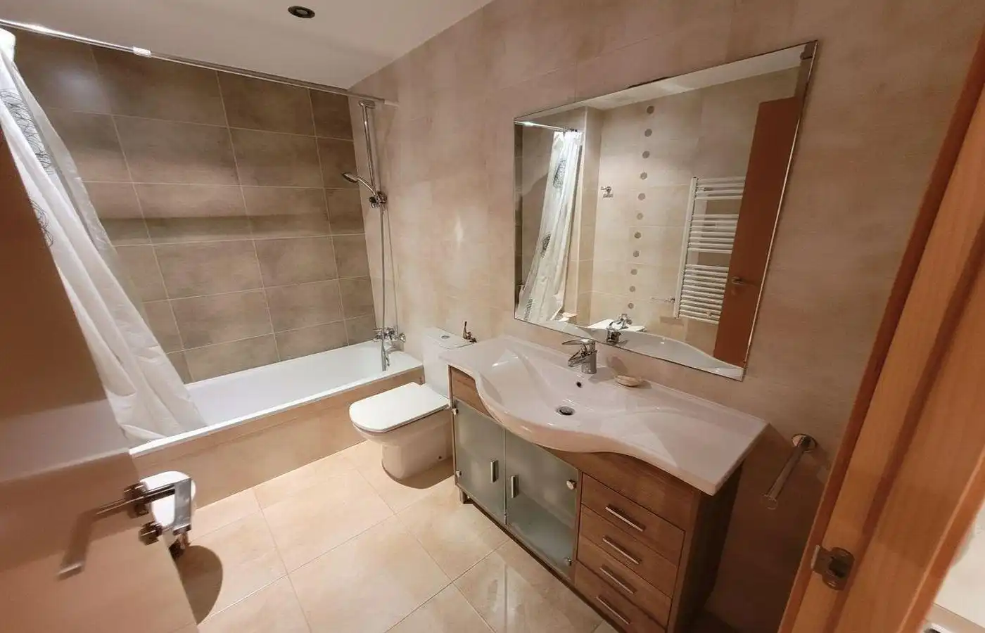 Bathroom of Apartments for sale in Balaguer  with Air Conditioner, Heating and Terrace