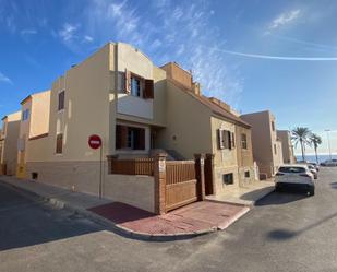 Exterior view of Single-family semi-detached for sale in  Almería Capital  with Air Conditioner and Terrace