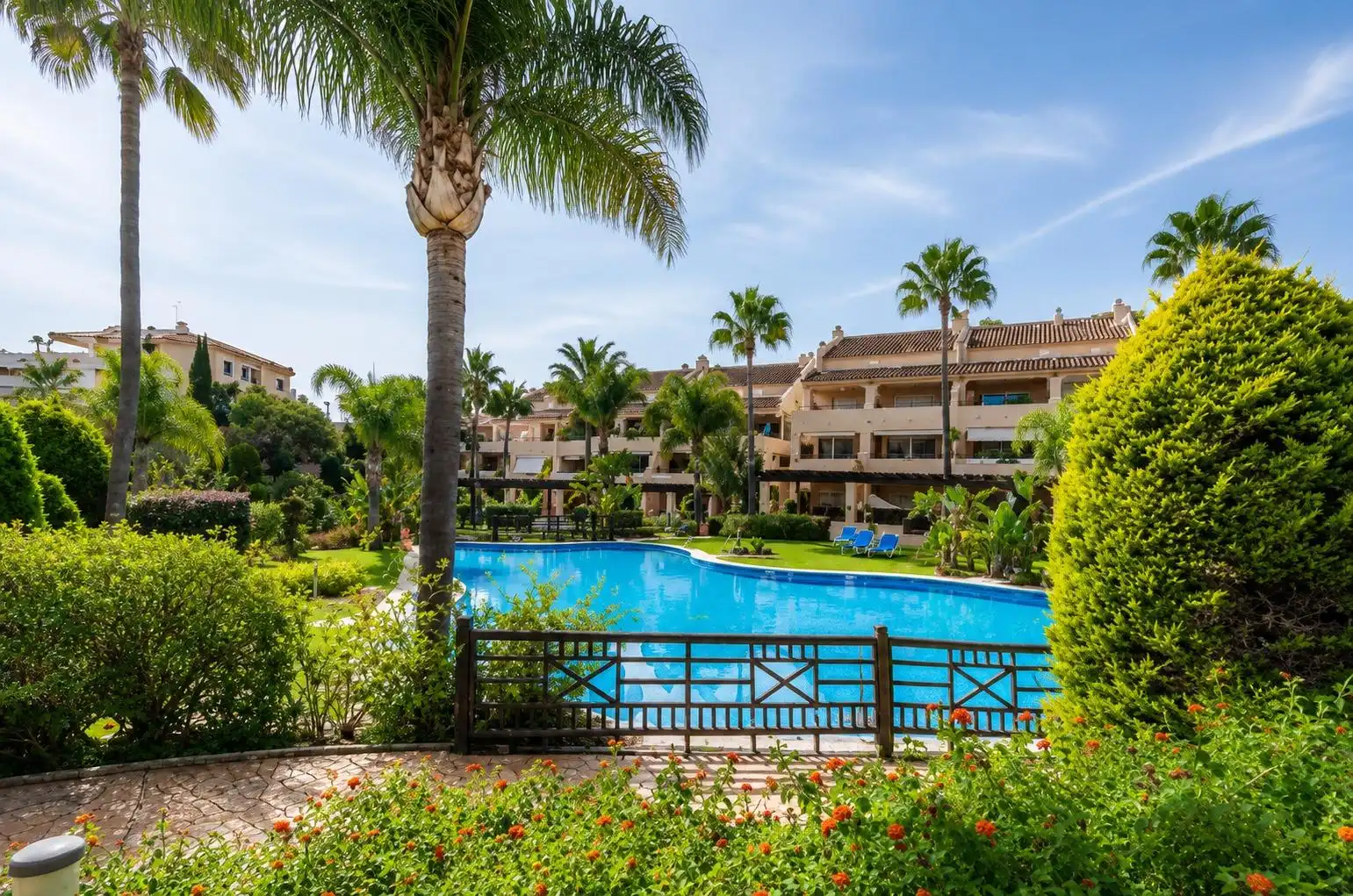 Apartment mit Pool zum Verkauf in Calle Calle Pléyades, imagen 2