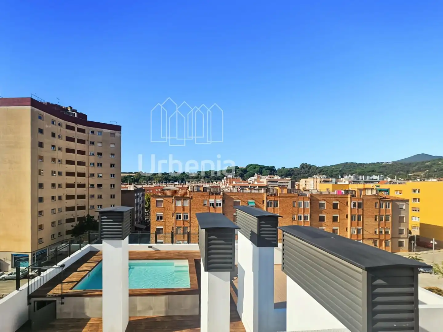 Vista exterior de Dúplex en venda en Arenys de Mar amb Aire condicionat, Calefacció i Terrassa