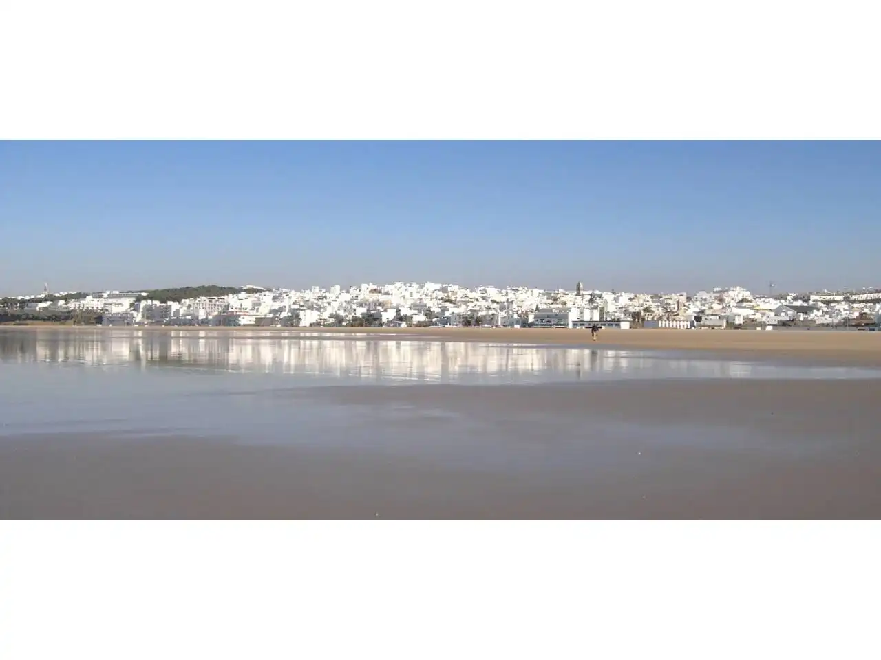 Vista exterior de Local en venta en Conil de la Frontera