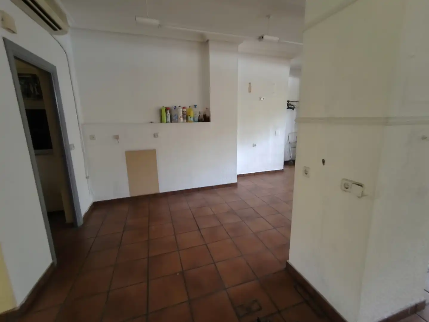 Cocina de Local en venta en Madrid