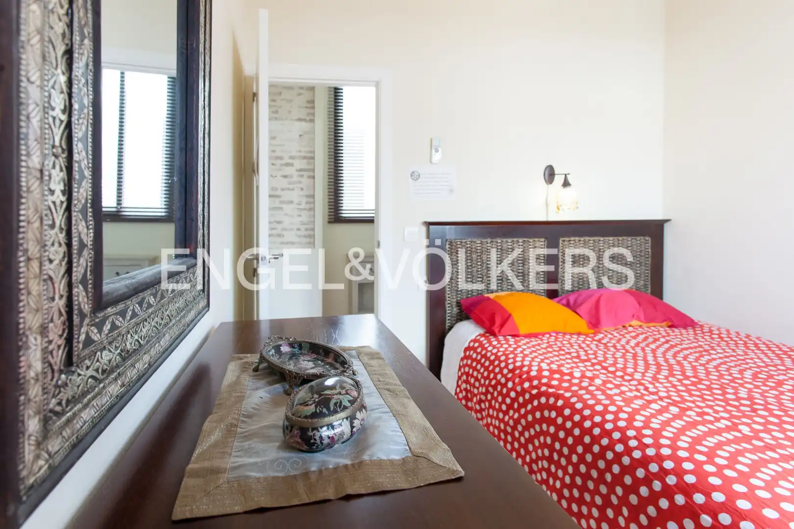 Bedroom of Flat for sale in Sevilla  with Air Conditioner and Heating